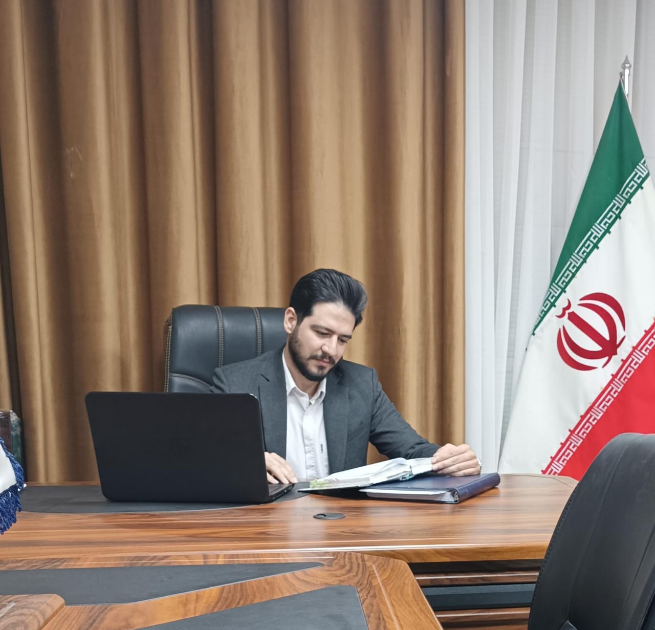 وکیل پایه یک دادگستری Bahrami@gmail.com