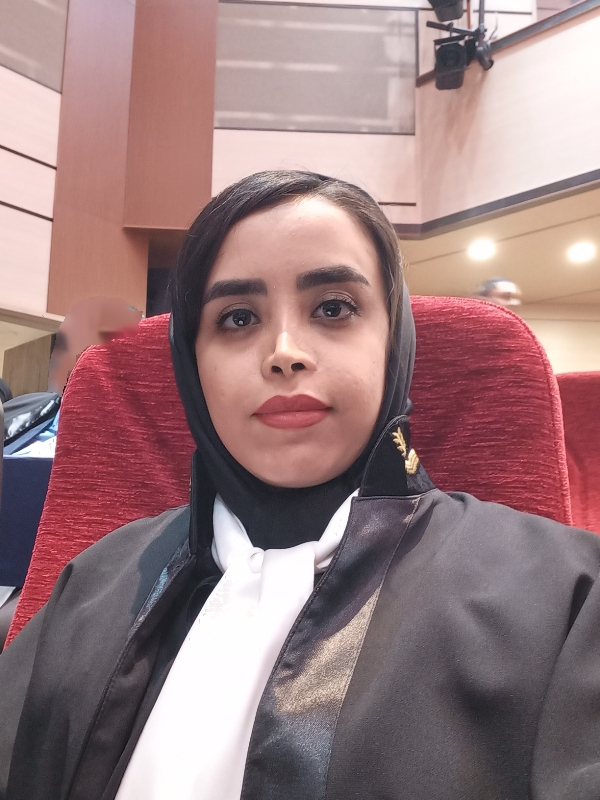 وکیل پایه دادگستری فرخنده خلیلی نیا